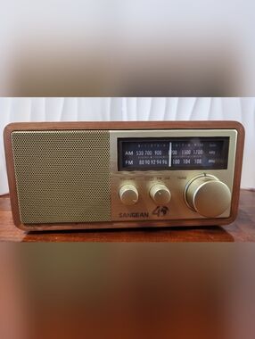 Sangean WR-11SE 40th Anniversary Edition AM/FM Table Top Radio